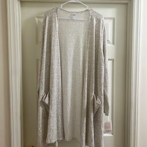 LuLaRoe “Caroline” cardigan
